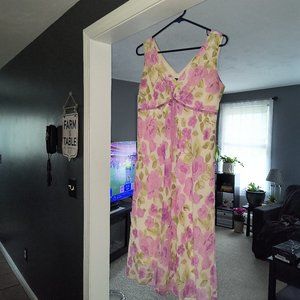 Woman's dress Cream/Pink/Green
